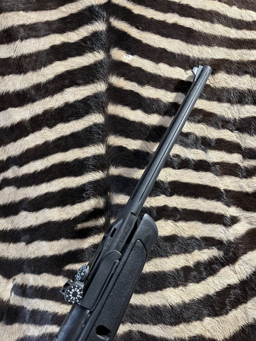 Carabine GAMO Delta Black synthétique - 4.5mm - 7,5 joules – Image 4