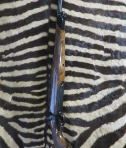Carabine SAUER 505 ErgoLux Grade 5 cal.300wm canon 61cm flûté fileté