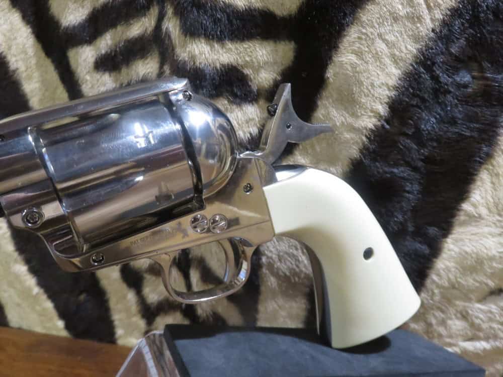 Revolver UMAREX Colt SAA.45 Co2 – Image 6