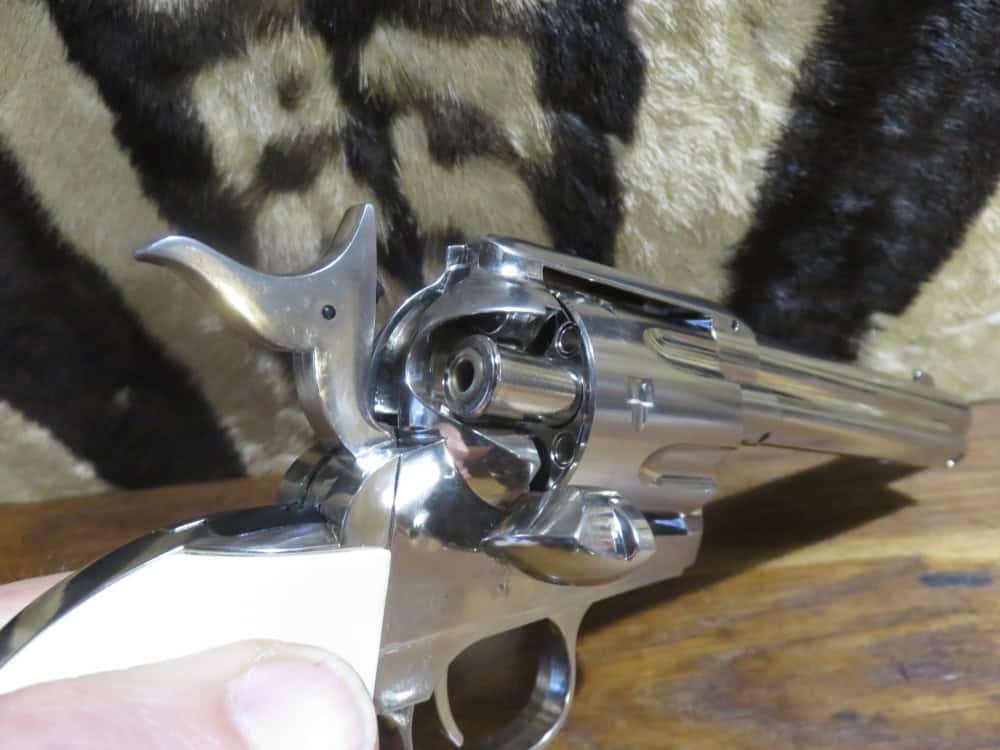 Revolver UMAREX Colt SAA.45 Co2 – Image 9