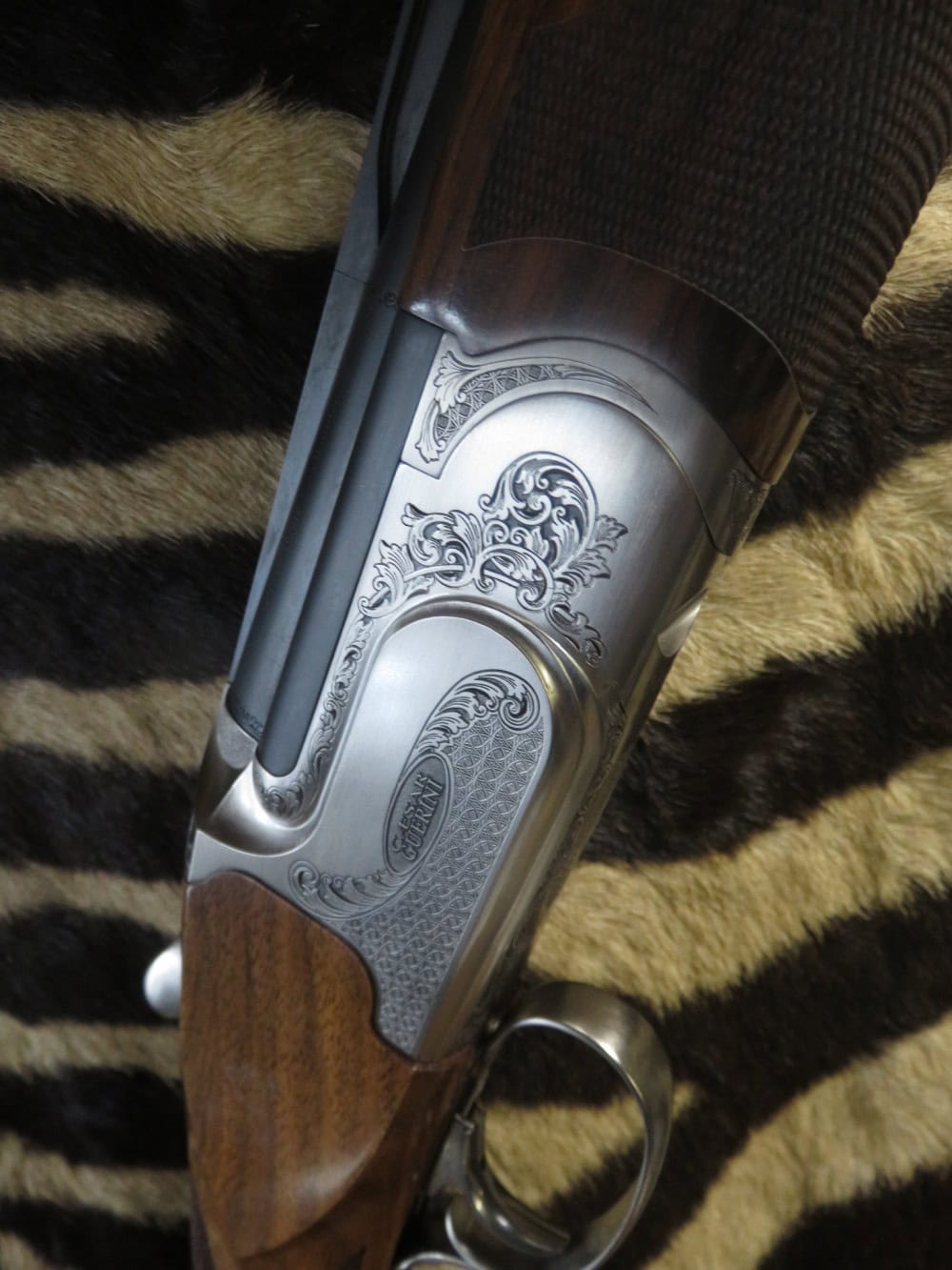 Fusil CAESAR GUERINI Invictus I Ascent TRAP acl.12/70 canons 76 cm 8 chokes bande 1/2 haute – Image 5