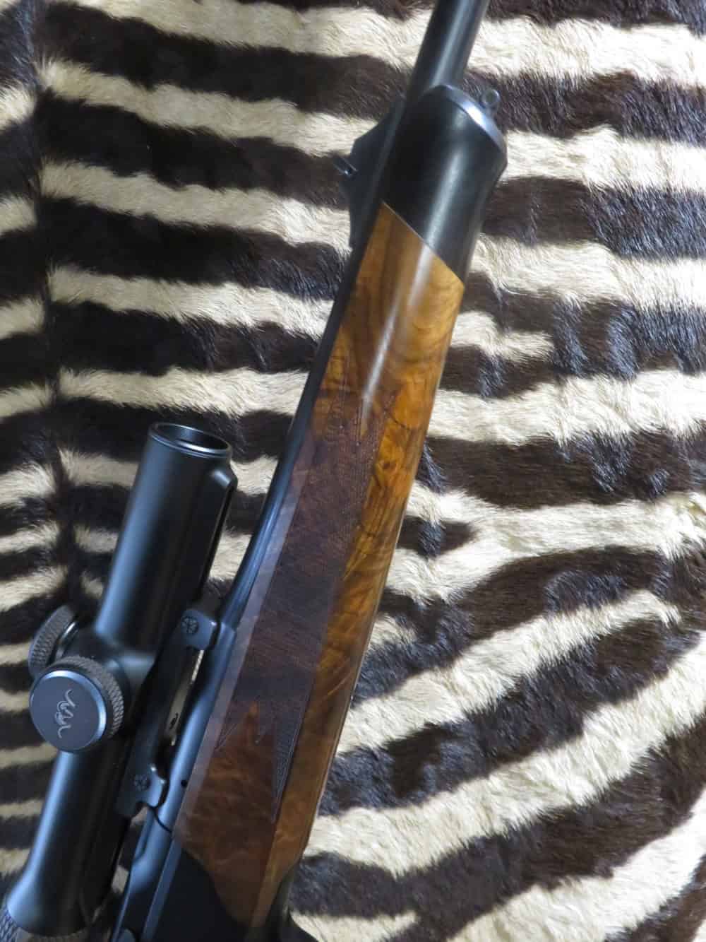 Carabine BLASER R8 Black Edition cal.7x64 canon 58 cm - lunette BLASER Infinity 1-7x28ic – Image 3