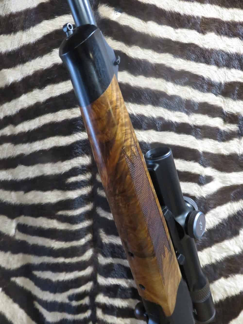 Carabine BLASER R8 Black Edition cal.7x64 canon 58 cm - lunette BLASER Infinity 1-7x28ic – Image 4