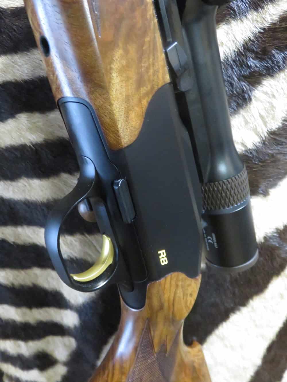 Carabine BLASER R8 Black Edition cal.7x64 canon 58 cm - lunette BLASER Infinity 1-7x28ic – Image 6