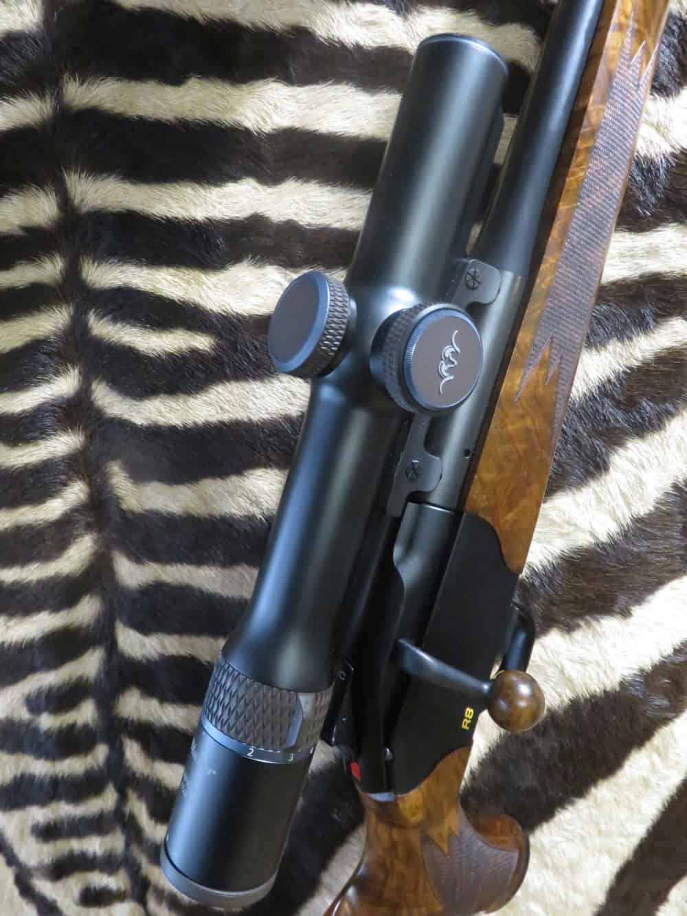 Carabine BLASER R8 Black Edition cal.7x64 canon 58 cm - lunette BLASER Infinity 1-7x28ic – Image 9