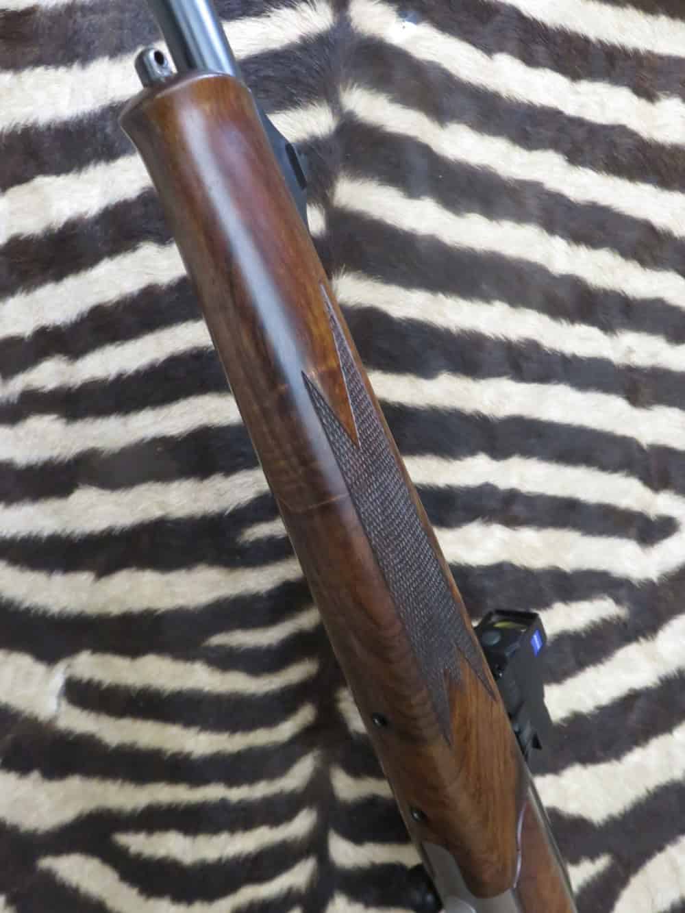 Carabine BLASER R93 Luxe bois cal.375 H&H canon 65 cm magnaport - point rouge Zeiss – Image 4