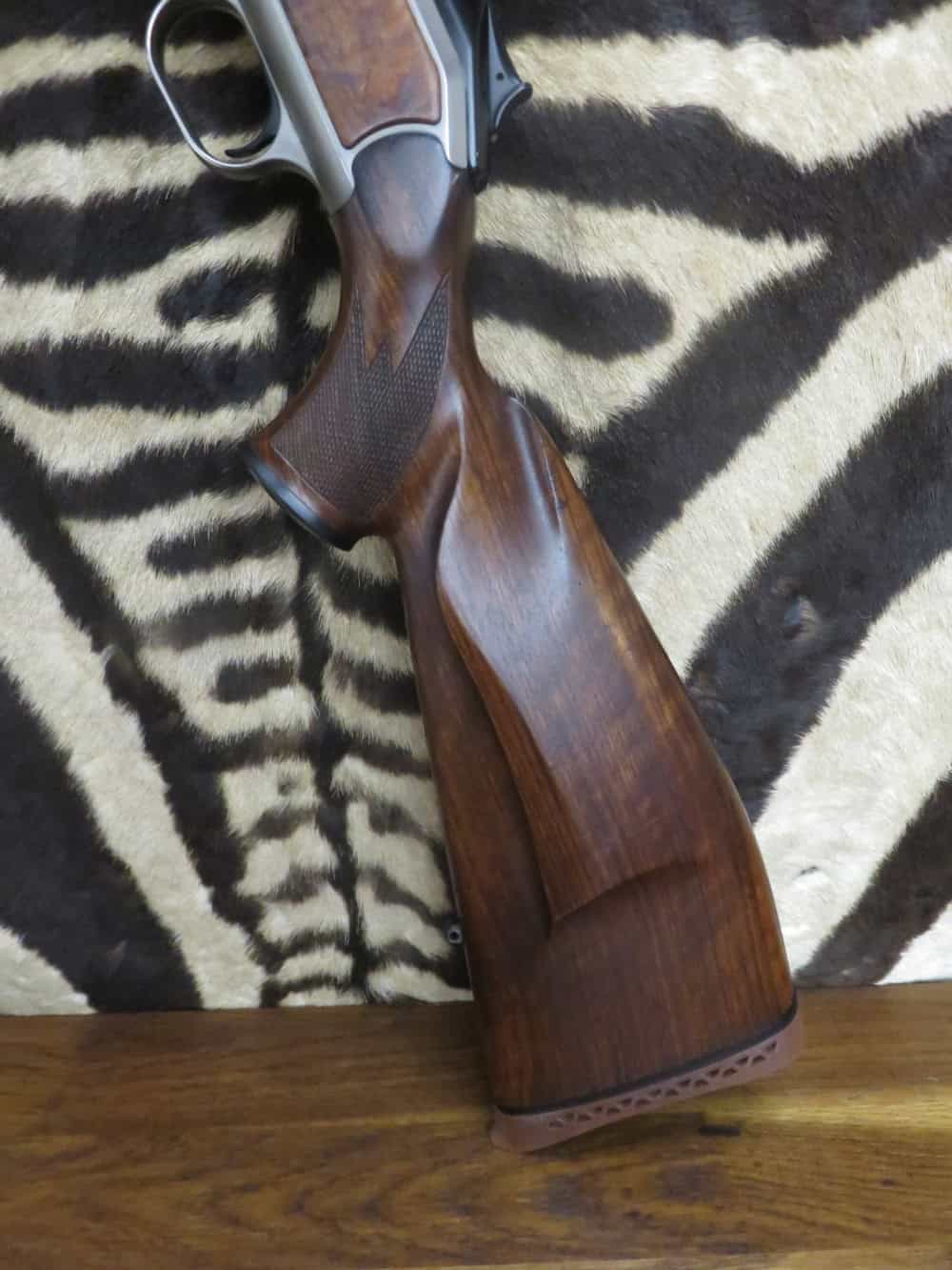 Carabine BLASER R93 Luxe bois cal.375 H&H canon 65 cm magnaport - point rouge Zeiss – Image 8