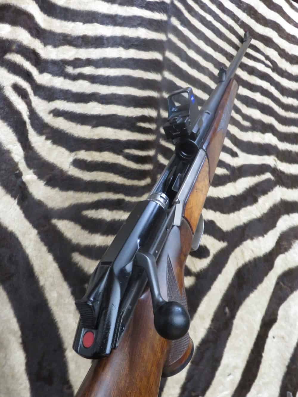 Carabine BLASER R93 Luxe bois cal.375 H&H canon 65 cm magnaport - point rouge Zeiss – Image 9