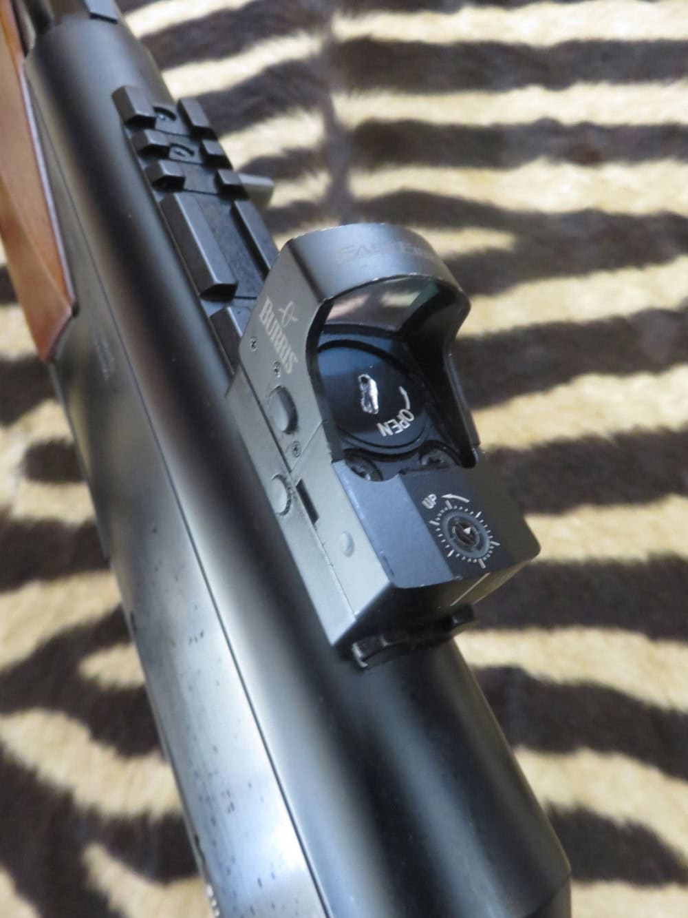Carabine BROWNING Bar Mk3 cal.300wm canon 53 cm - point rouge Burris – Image 7