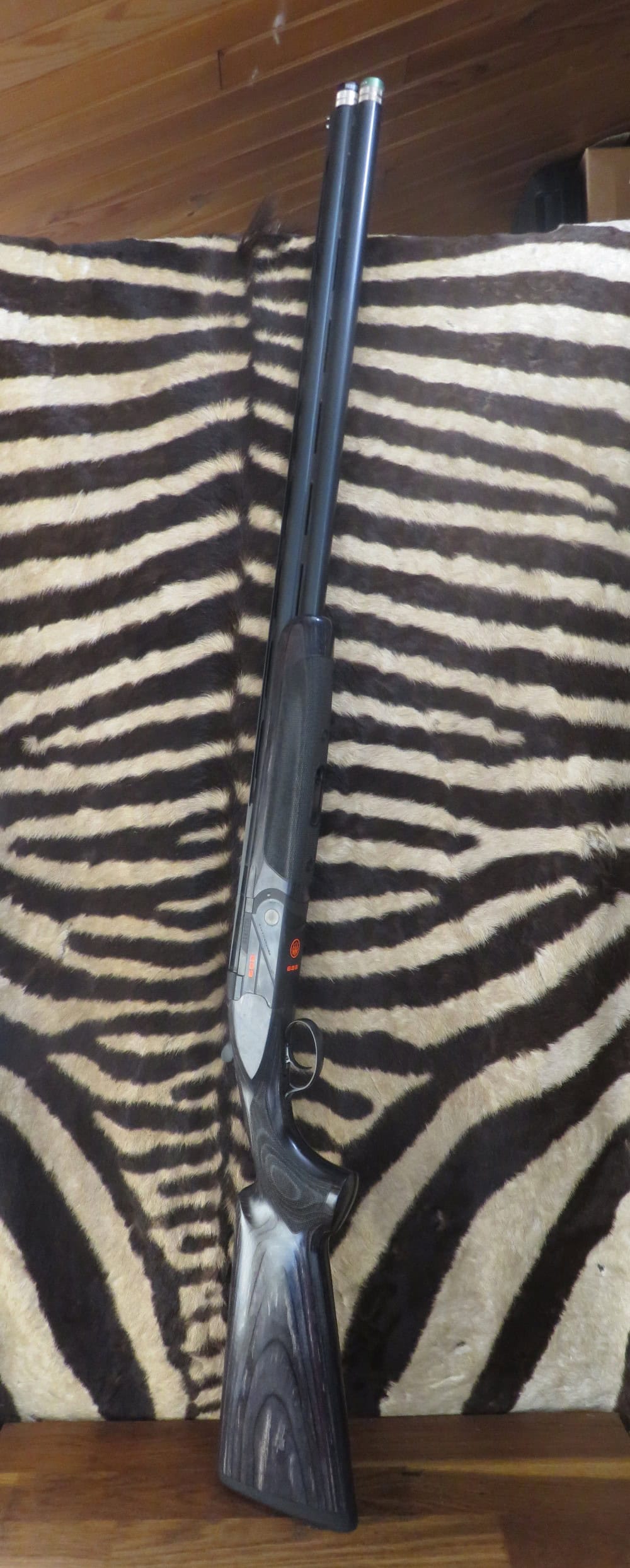 Fusil BERETTA 688 Performance Black Sporting cal.12/76 canons 76 cm 5 chokes - mallette