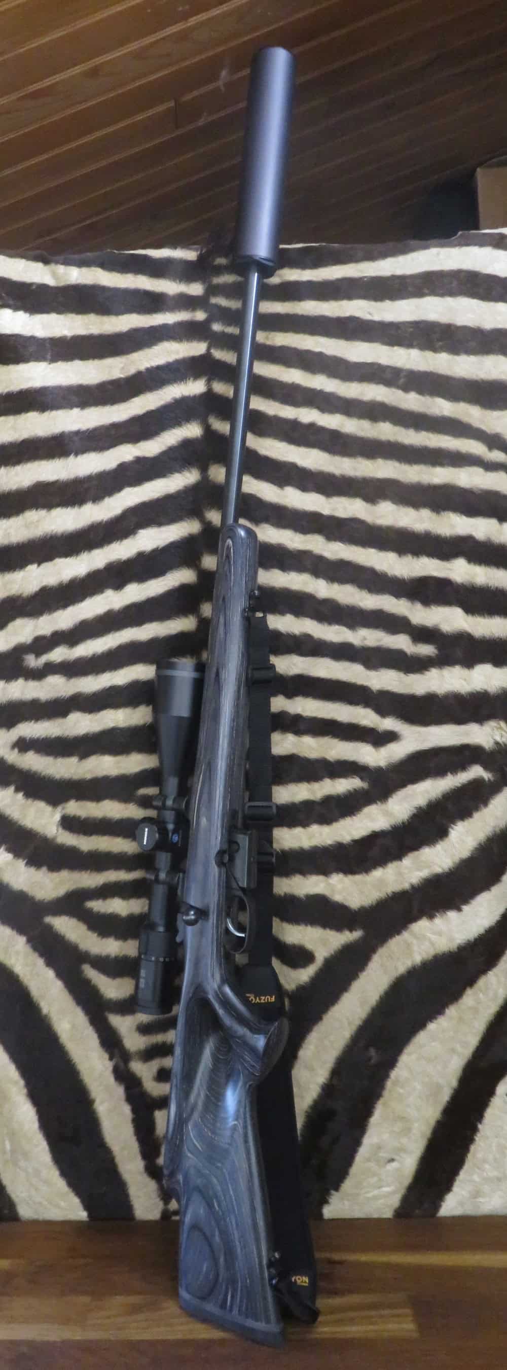 Carabine CZ 527 Varmint cal.222Rem canon mi-lourd 65 cm - silencieux - lunette - mallette