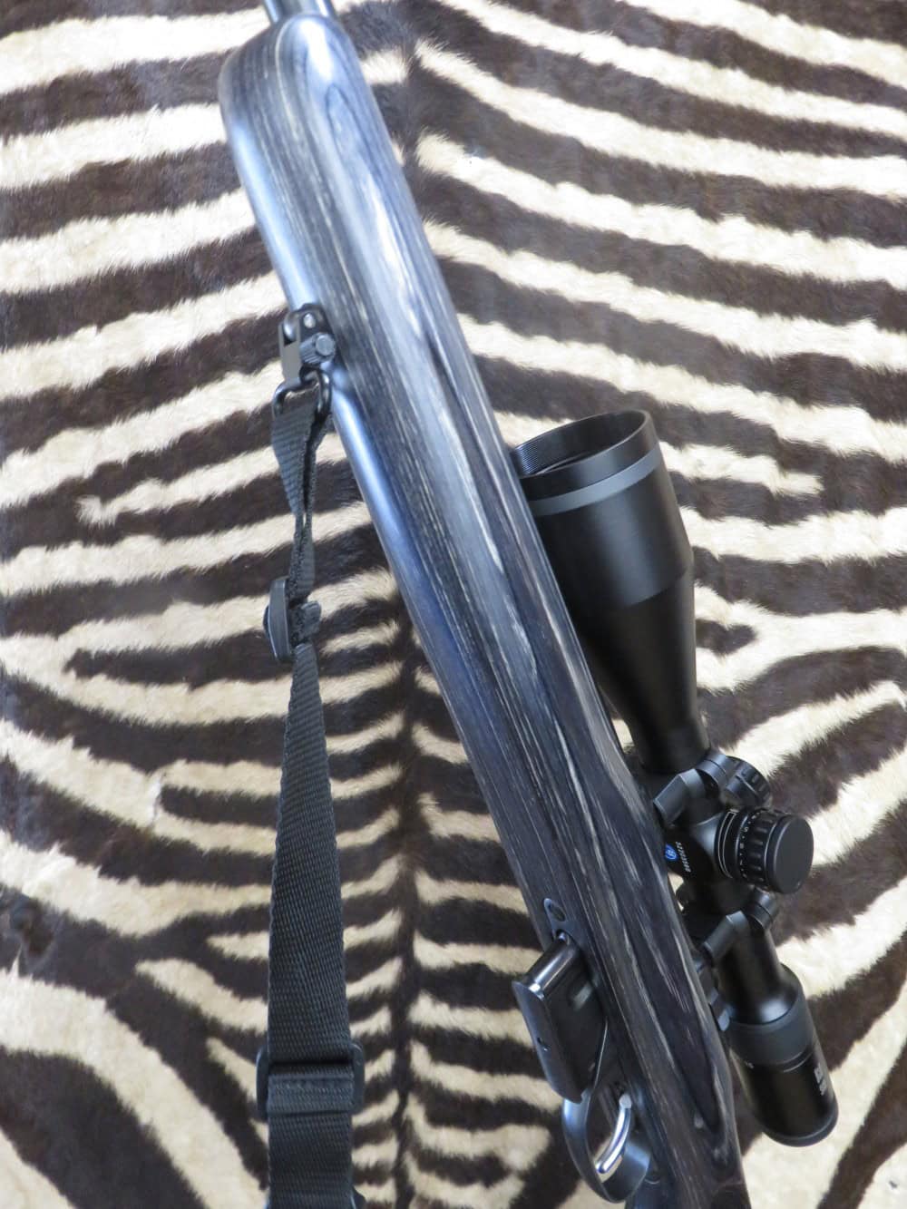 Carabine CZ 527 Varmint cal.222Rem canon mi-lourd 65 cm - silencieux - lunette - mallette – Image 4