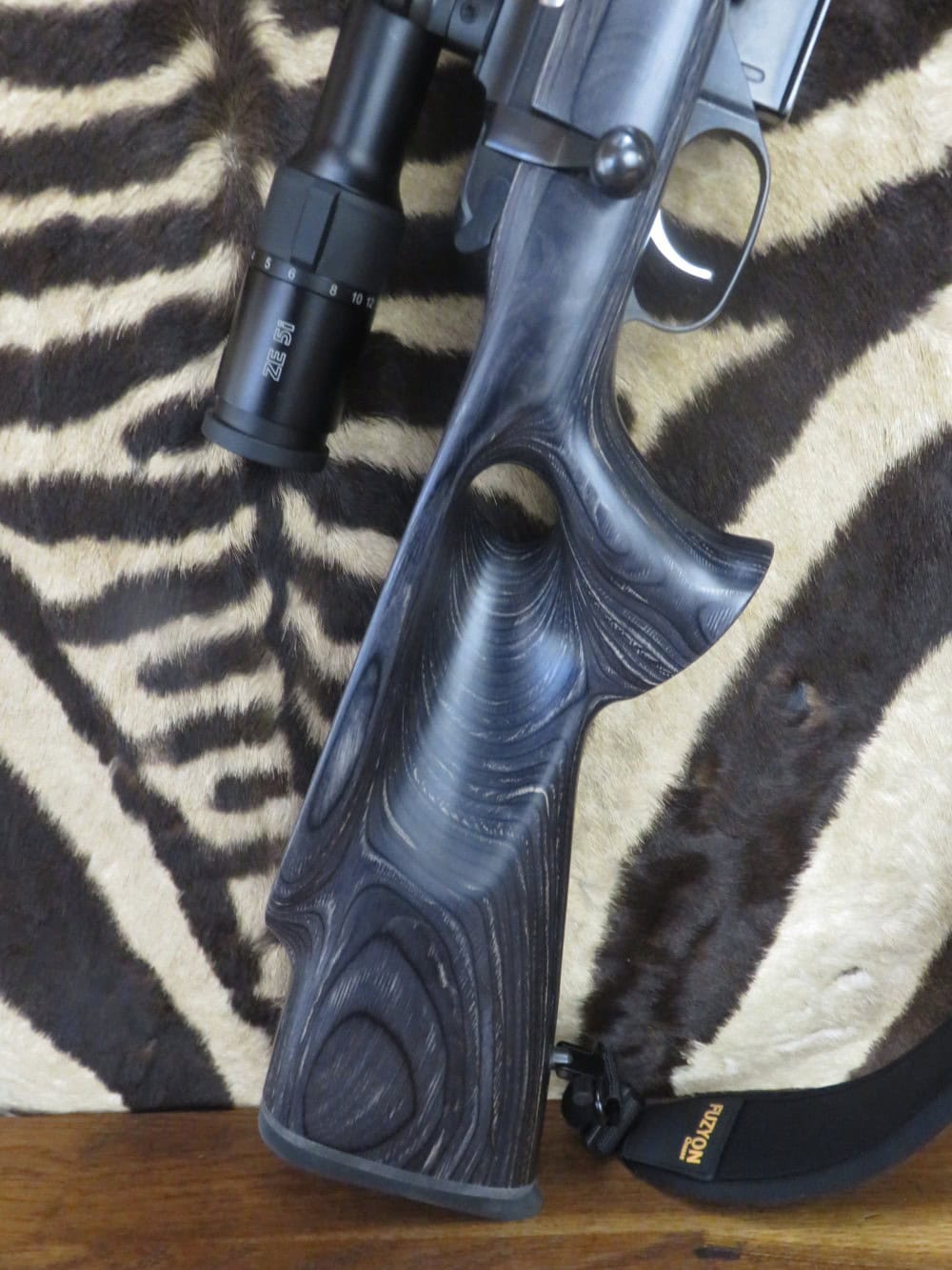 Carabine CZ 527 Varmint cal.222Rem canon mi-lourd 65 cm - silencieux - lunette - mallette – Image 8