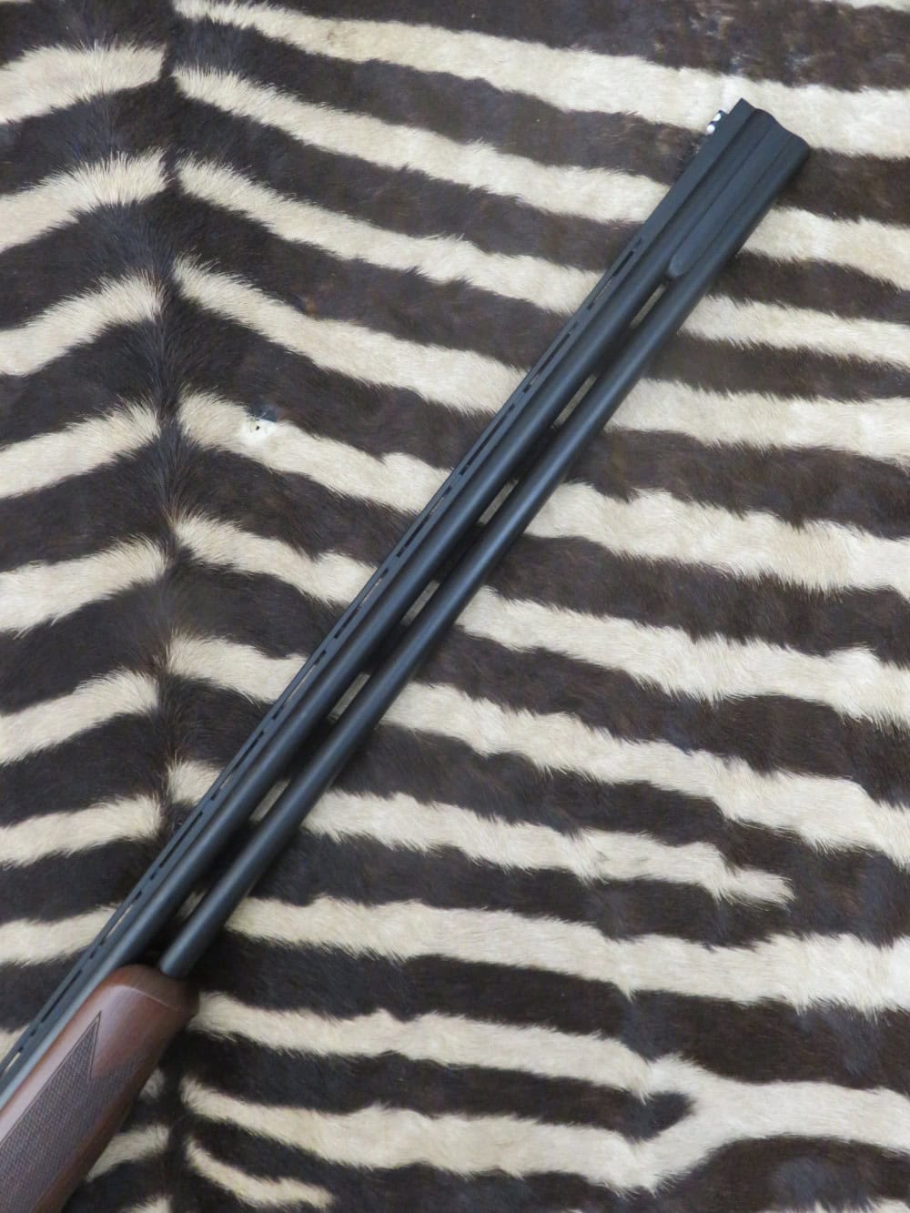 Fusil HUGLU Eagle Gravé cal.410 canons 71 cm 1/4 1/2 - mallette – Image 2