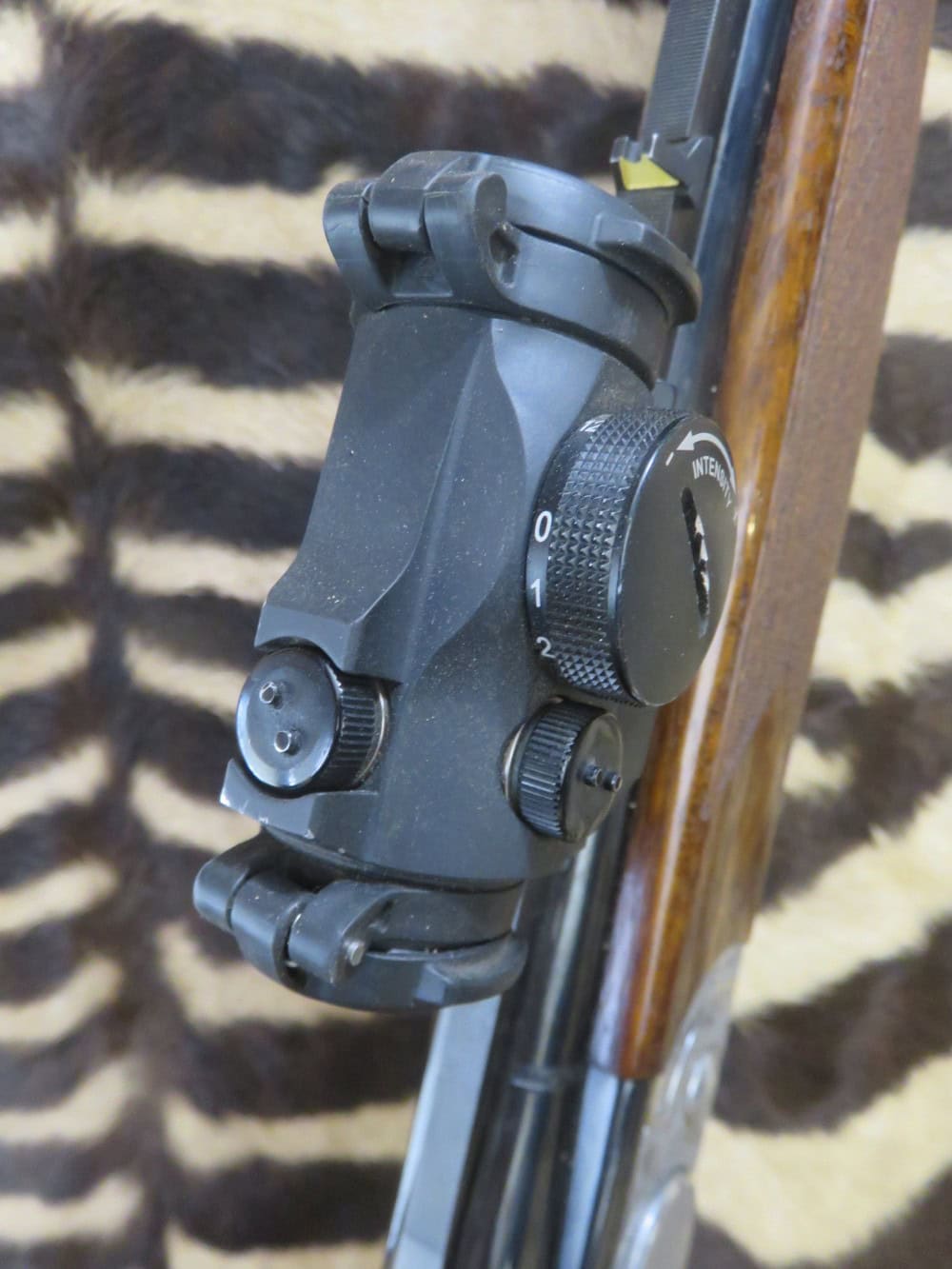 Express FAIR Safari cal.9,3x74R canons 55cm - point rouge Aimpoint Micro H2 4moa – Image 10