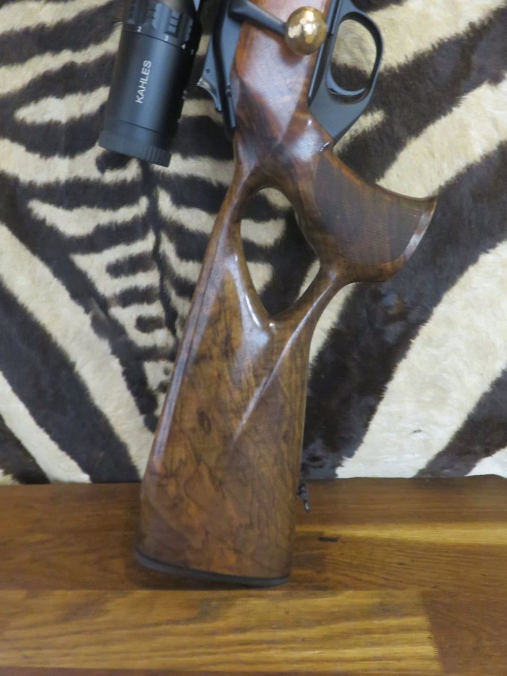 Carabine BLASER R8 Success Bois cal.300wm canon 65 cm - lunette KAHLES Hélia 1-5x24i – Image 7