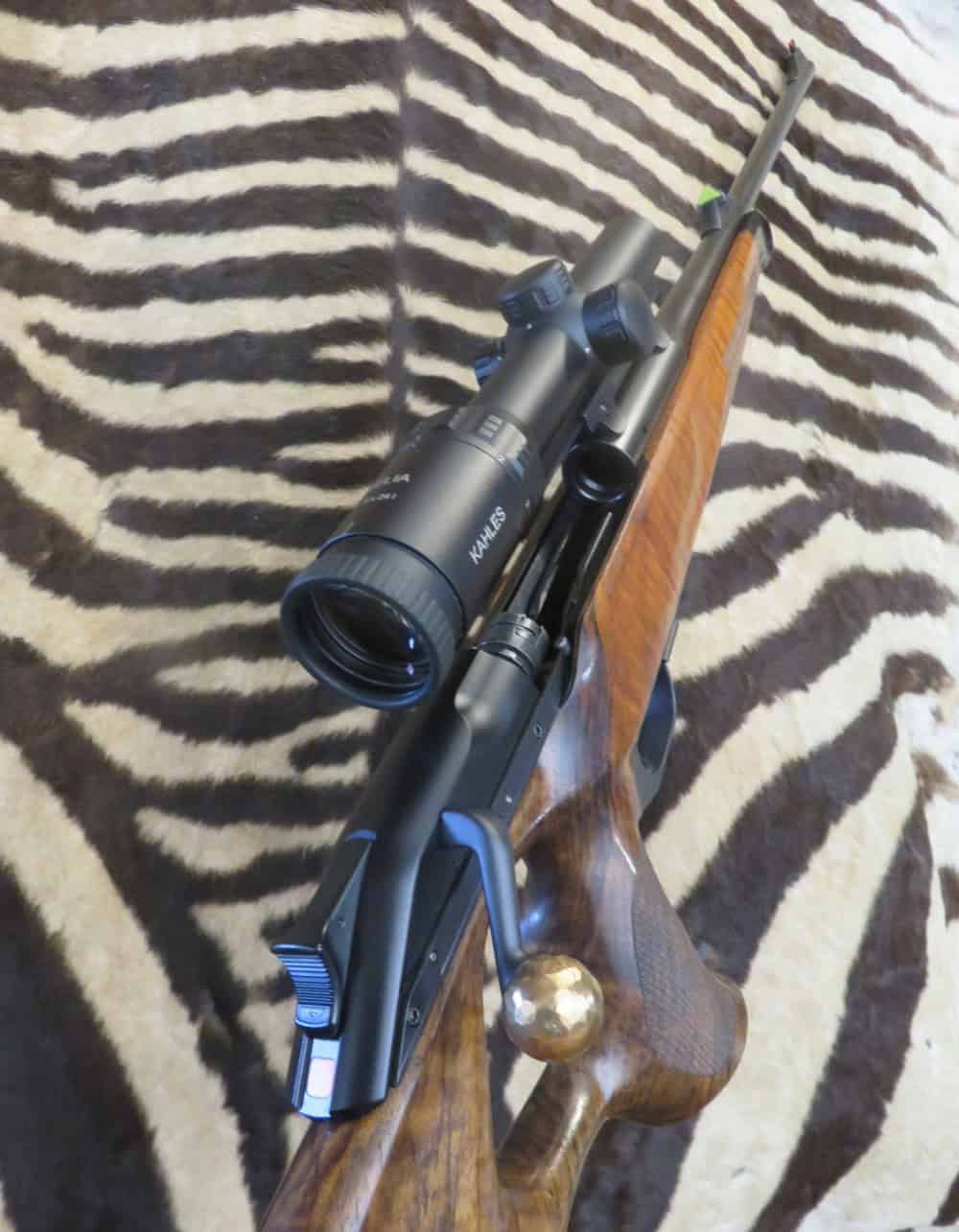 Carabine BLASER R8 Success Bois cal.300wm canon 65 cm - lunette KAHLES Hélia 1-5x24i – Image 9