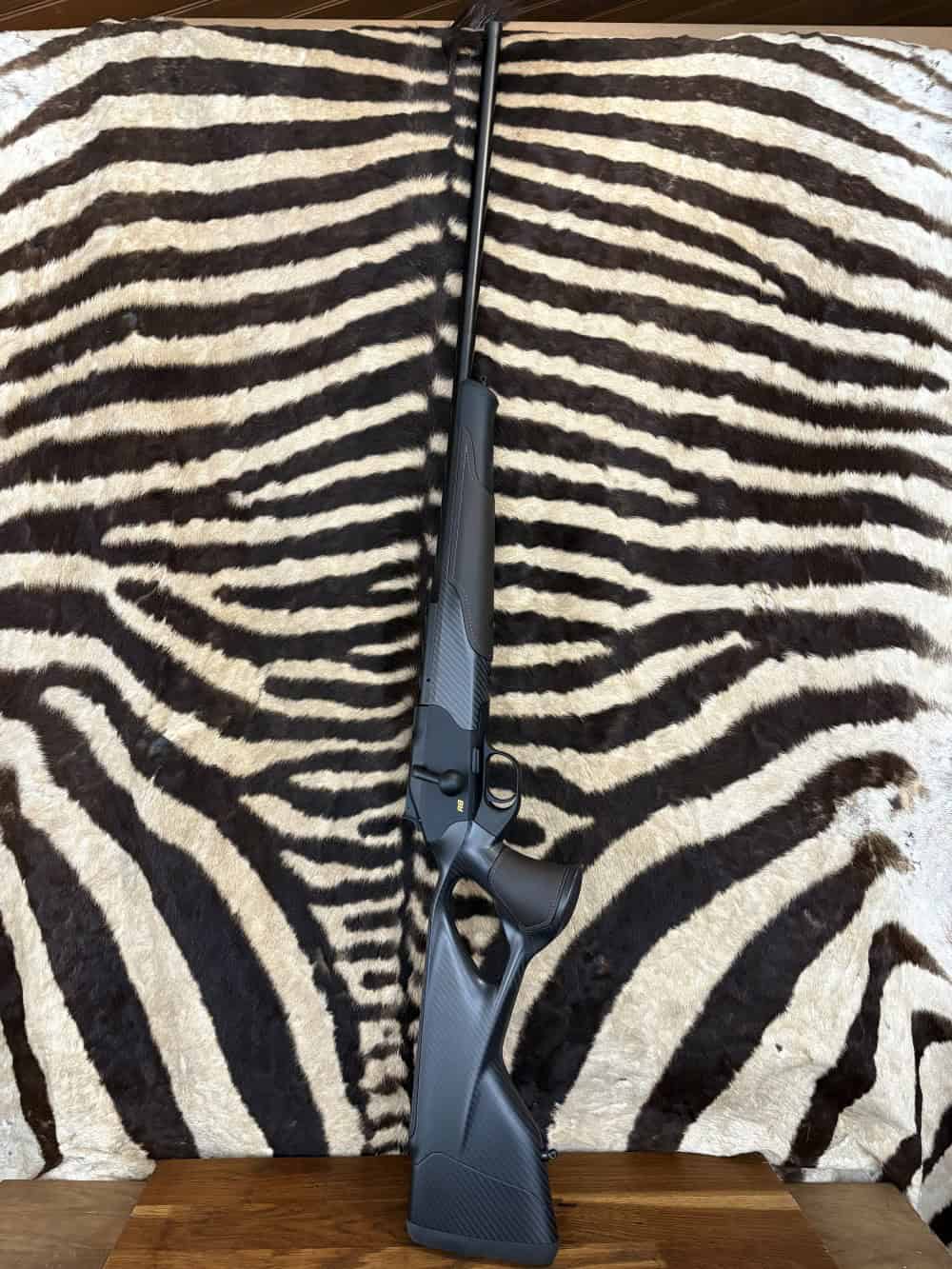 Carabine Blaser R8 Ultimate Carbon Cuir Cacao - cal.300 weatherby mag - ca.65cm fileté