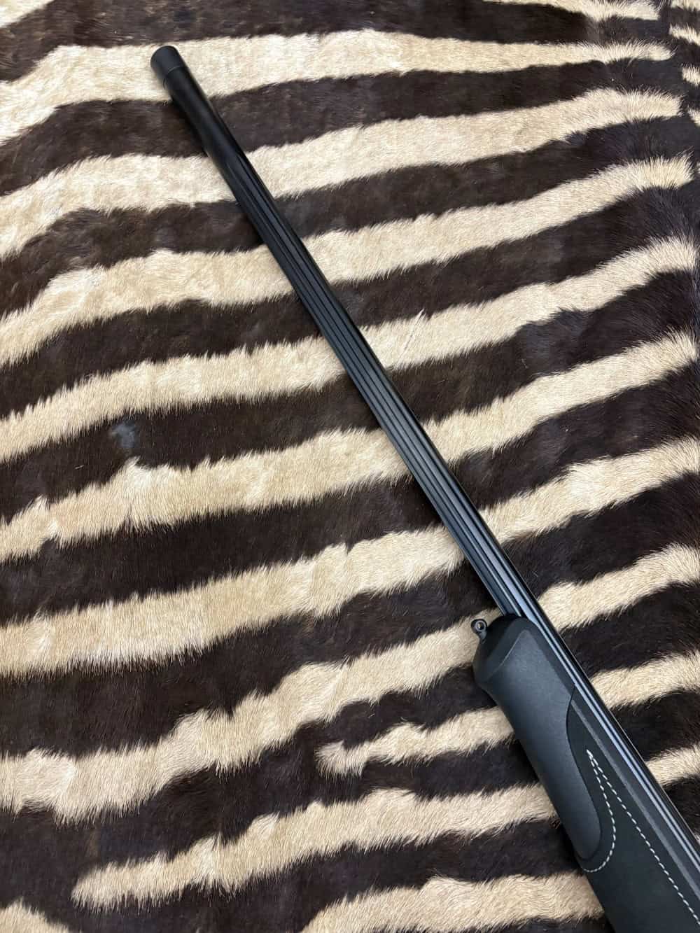Carabine Blaser R8 Ultimate Silverstone cal.300wm - ca.65cm fluté fileté 15x100 – Image 4